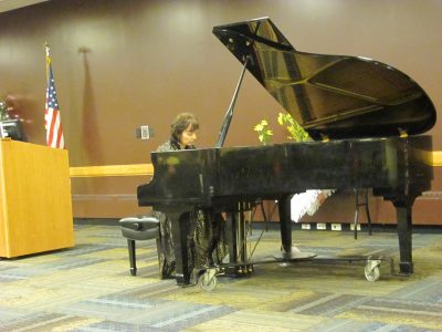 Judit Gábos performing Liszt and Bartók