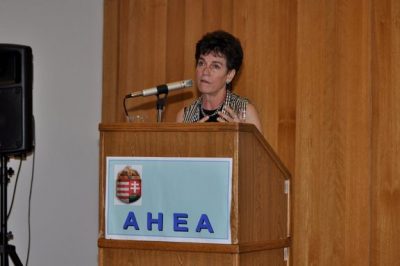 Session chair Julia Bader of UC berkeley