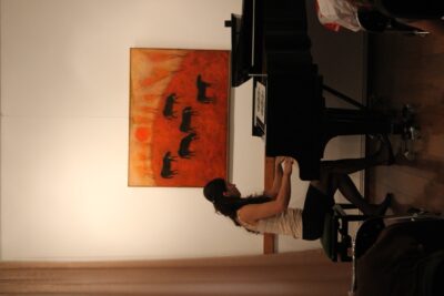 Boglárka Oláh performing